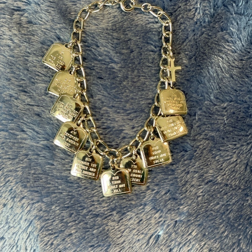 10 Commandments Bracelet Kid’s Cross Charm Bracelet Silvertone 6.5” length - Picture 5 of 5